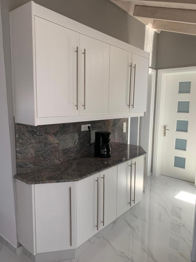 Ferienwohnung Livas Almyri Seafront Flat Kato Almiri Exterior foto
